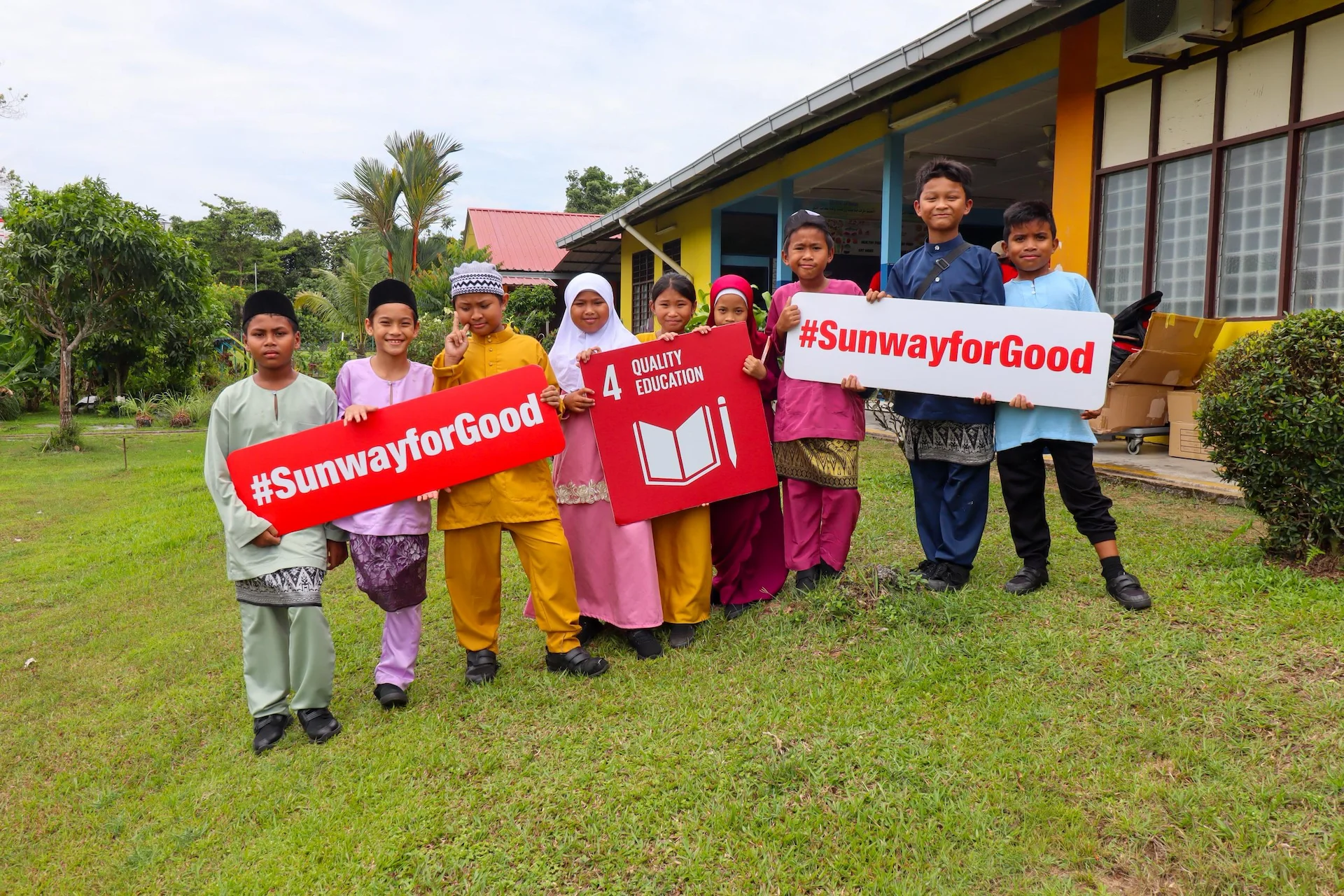 Sinar Raya with SK Ladang Pendas